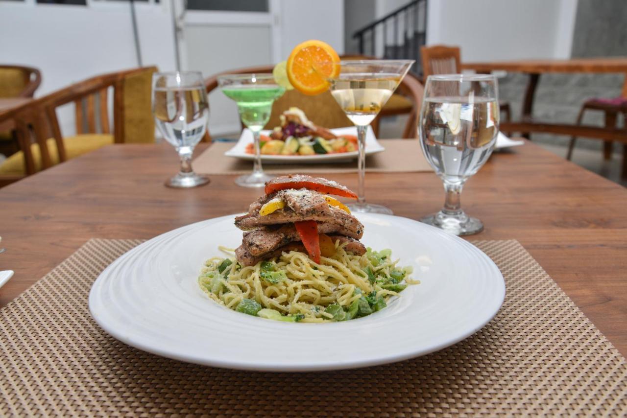 Hotel Centhara Beach Weligama Zewnętrze zdjęcie